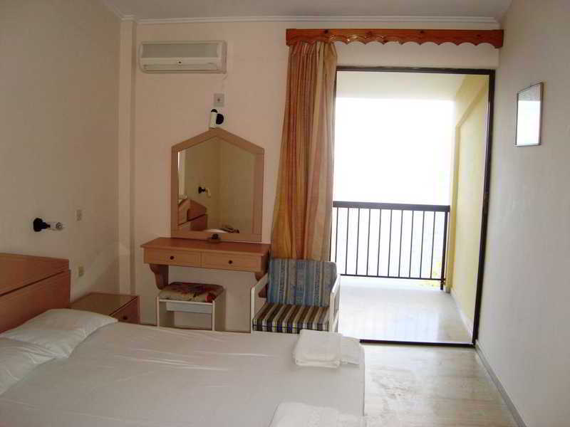Karina Hotel Benitses  Exterior foto