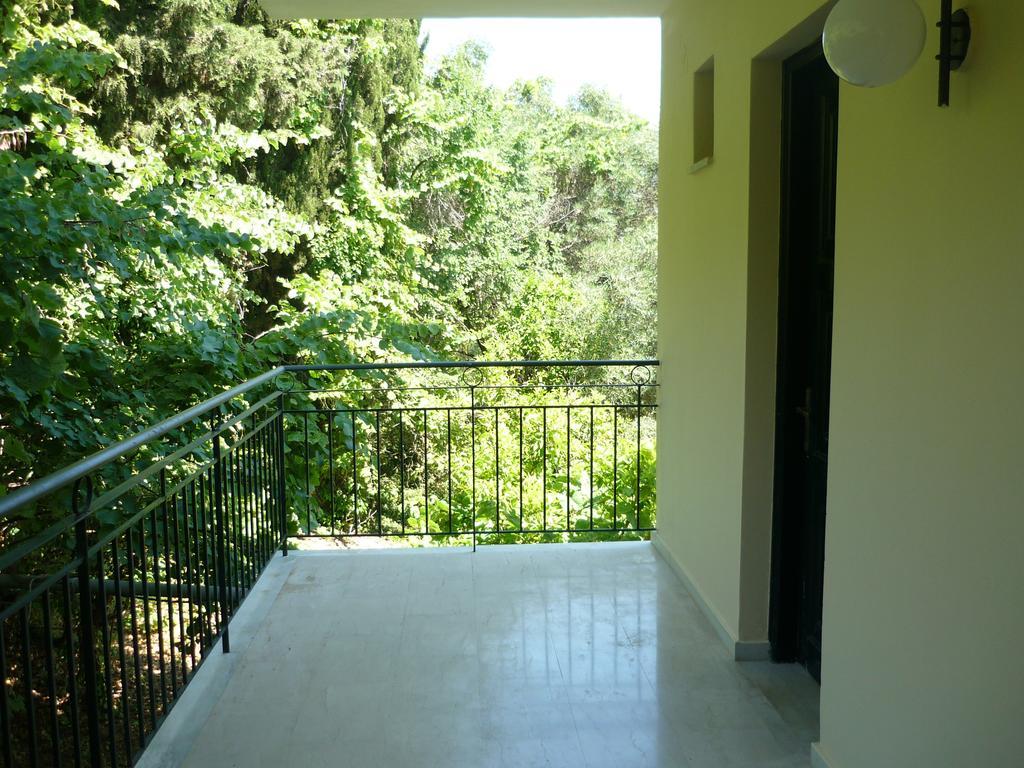 Karina Hotel Benitses  Exterior foto