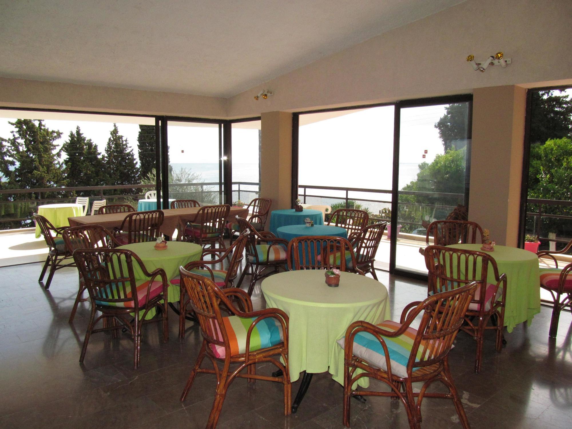 Karina Hotel Benitses  Exterior foto