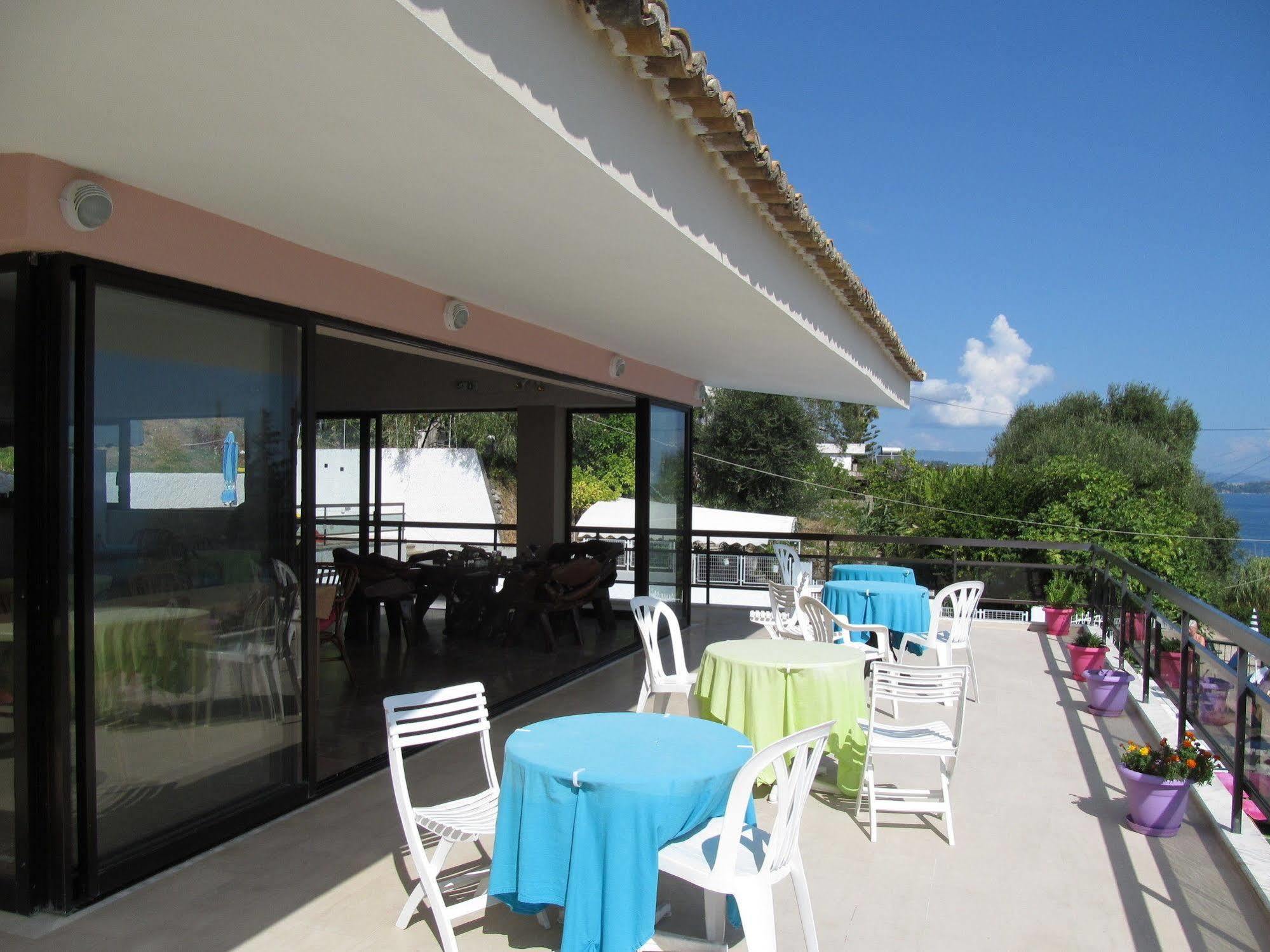 Karina Hotel Benitses  Exterior foto
