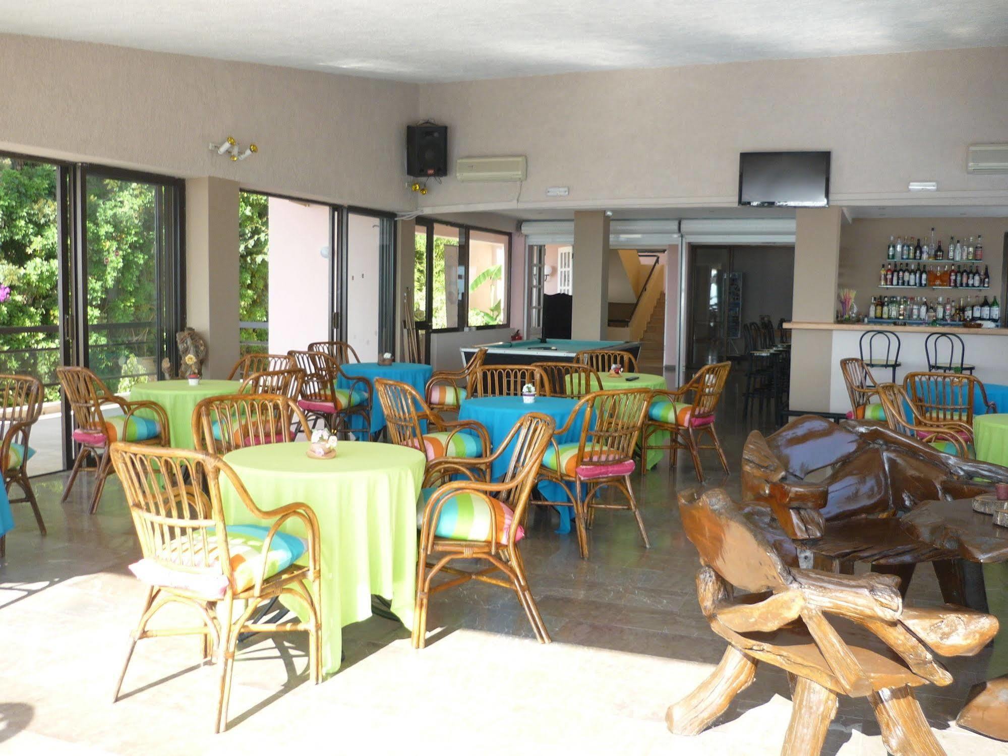 Karina Hotel Benitses  Exterior foto
